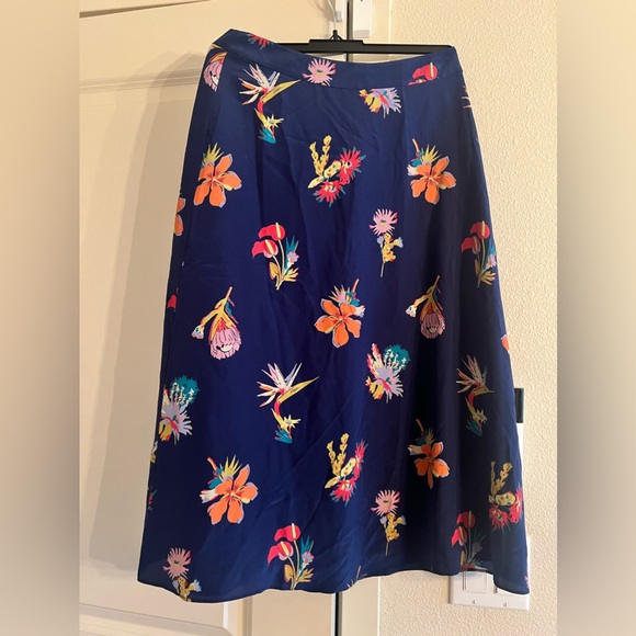 NWOT Madewell 100% Silk Atrium Midi Skirt in Bird of Paradise Size 4 - Picture 7 of 8